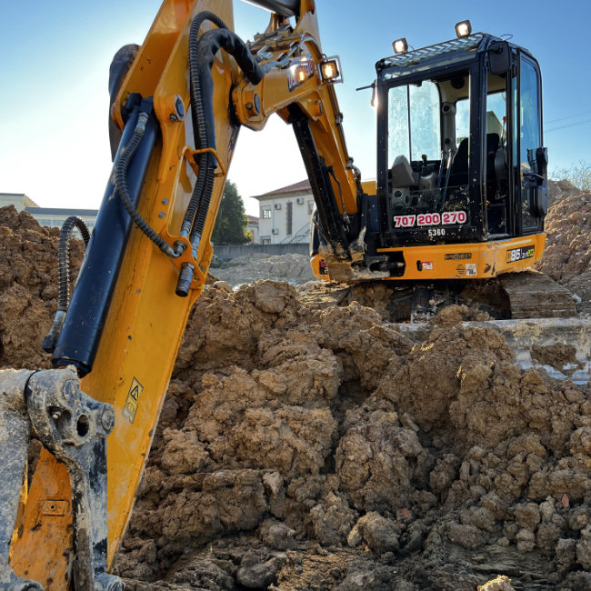 jcb-85_z1-1