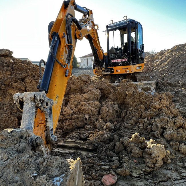 jcb-85_z1-2